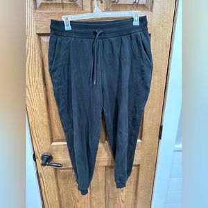 Lululemon Scuba HR  relaxed Jogger